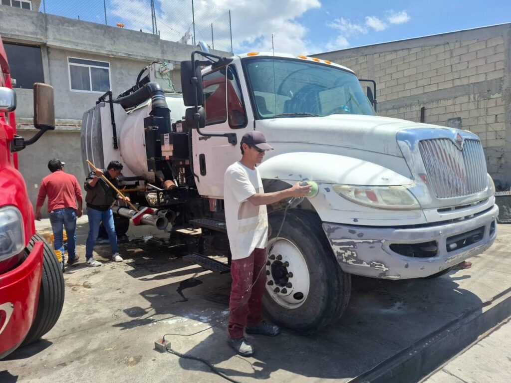 a8274836-c072-4285-8f02-d6c597a1db68