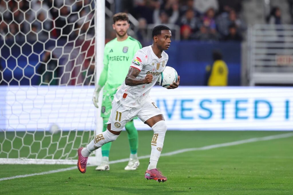 b11f6978-a9ca-4fd8-b608-ee33f49e098f