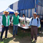 Entrega Diputado Héctor García más de 40 toneladas de fertilizante en Tenango del Valle