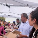 Armando Díaz la rompe en evento de entrega de Zapatos Escolares para niños y niñas
